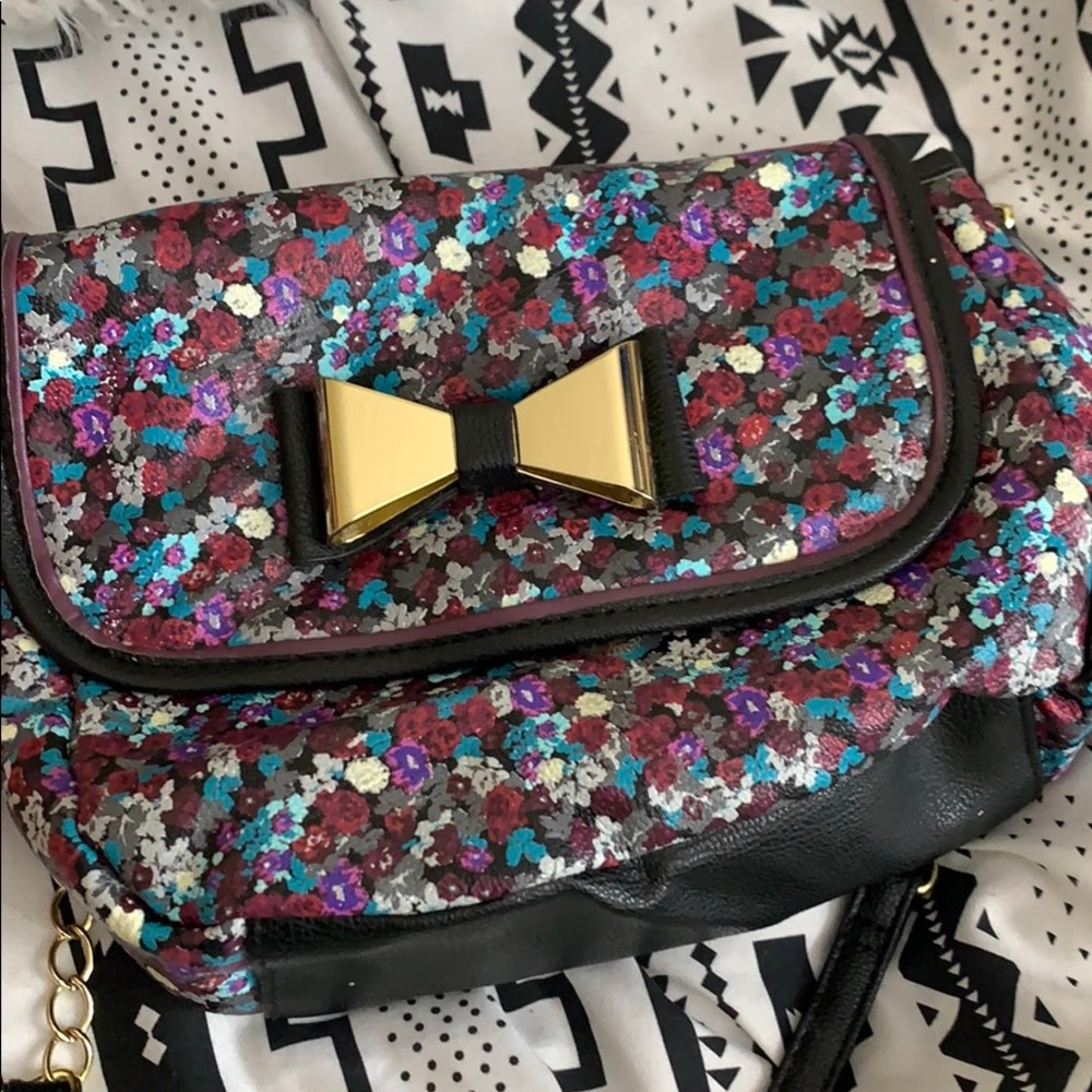 Cross body